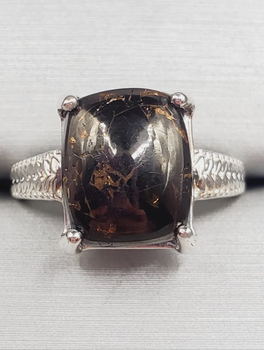 Genuine Cabochon Shungite 925 Sterling Silver Gold Fleck Ring